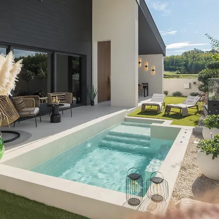 Amoreta Wellness & By Istrialux Villa *